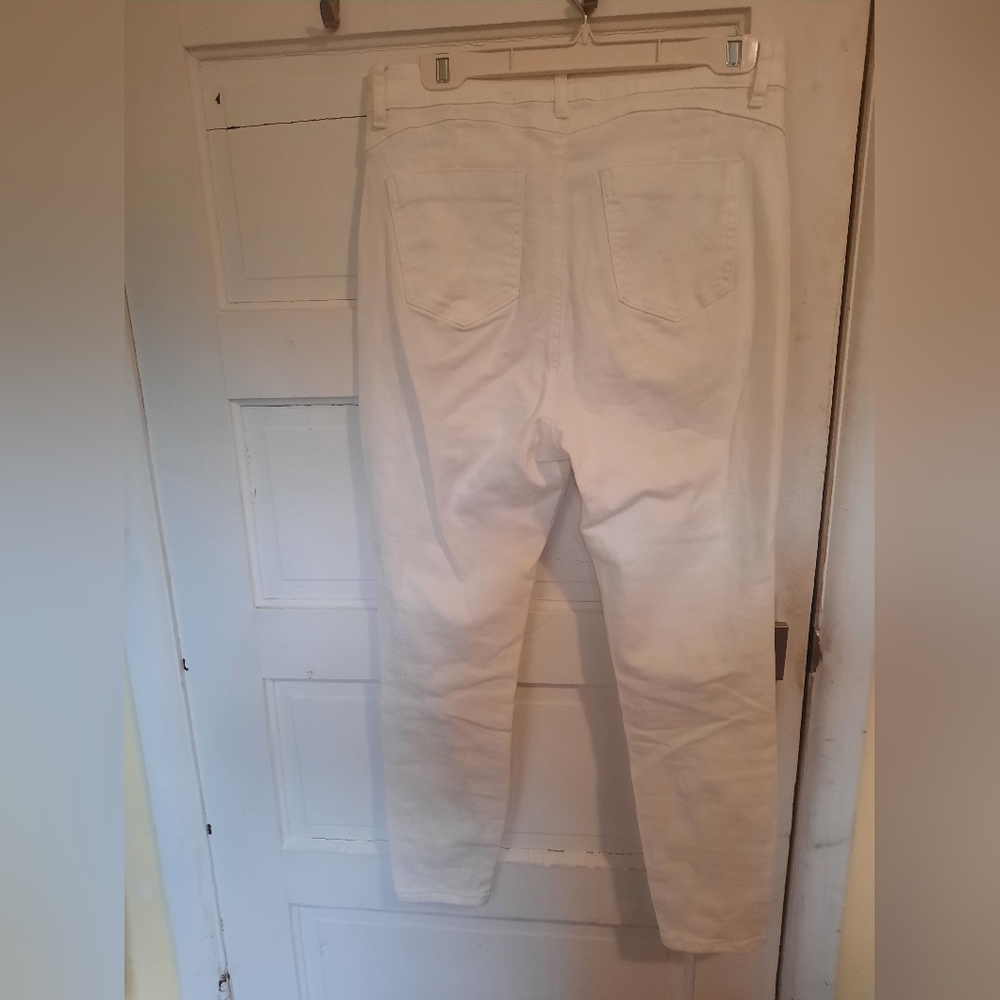 Jeans - Picture 4 of 5